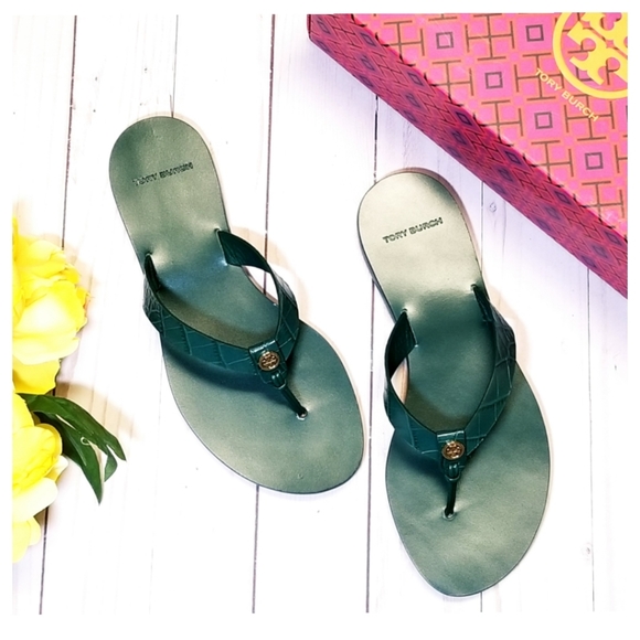 tory burch manon flip flop